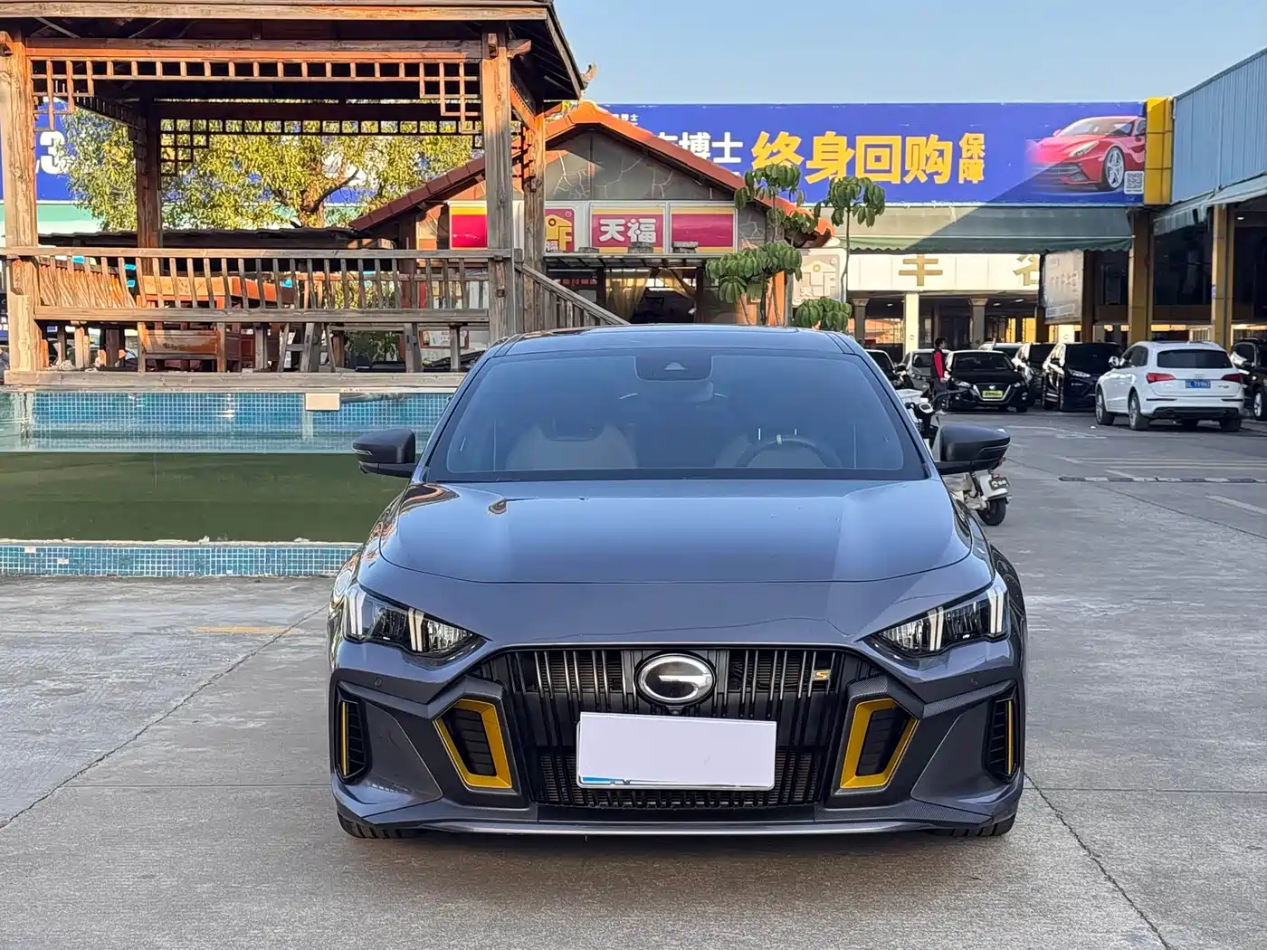 GAC Trumpchi Trumpchi Emkoo 2023 270T DCT J16 Edition фото 2