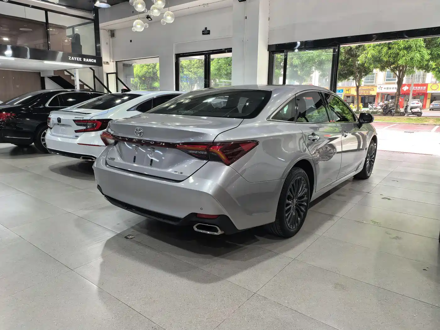 Toyota Avalon 2019 2.0L XLE Premium Edition (China VI) фото 9