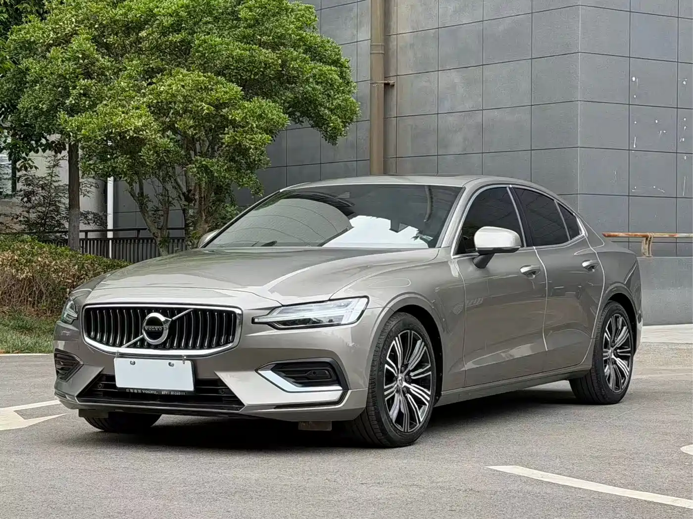 Volvo S60 2022 B4 Smart Vision Luxury Edition