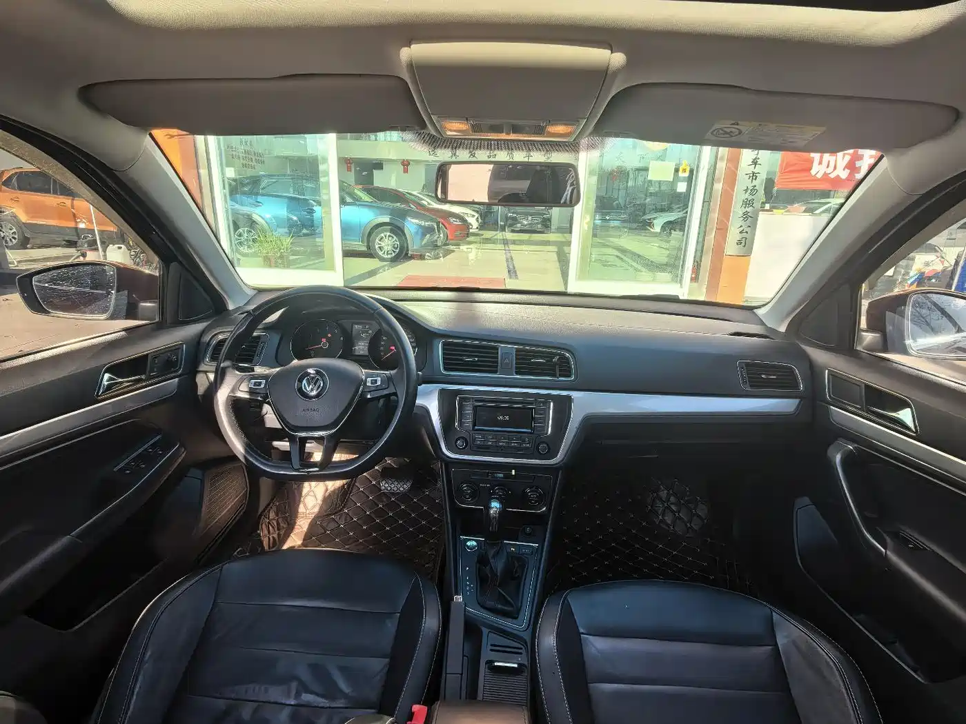 Volkswagen Lavida Tour 2017 180TSI DSG Comfort Edition фото 7