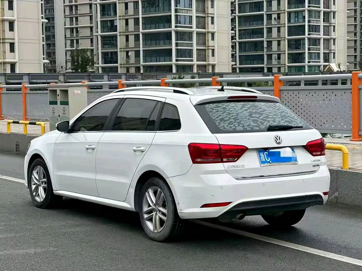 Volkswagen Lavida Tour 2018 2017 180TSI DSG Comfort Edition