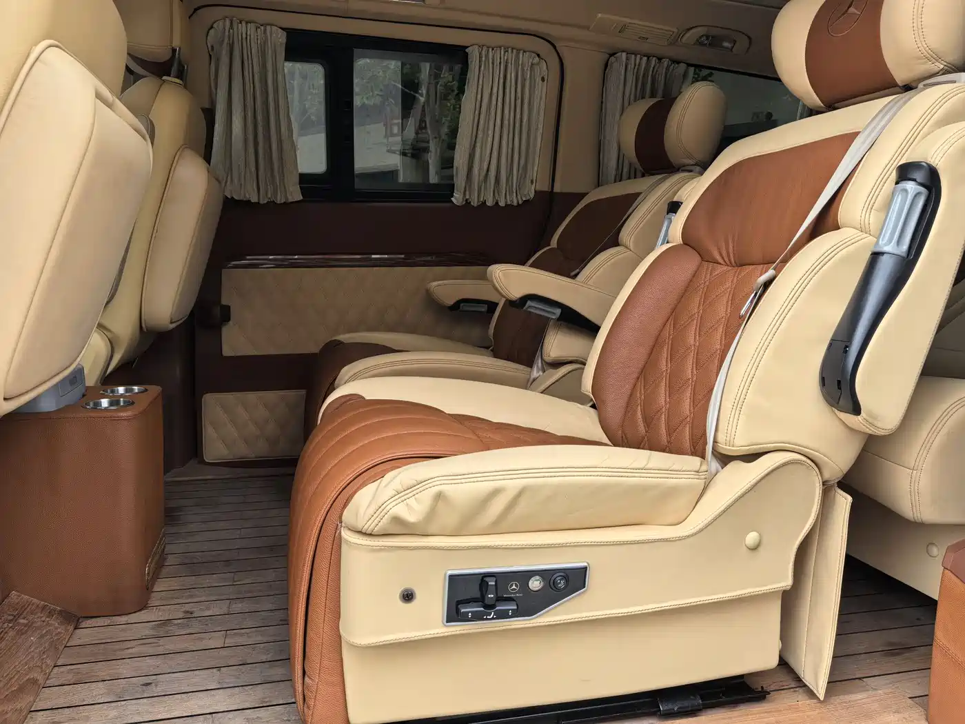 Mercedes-Benz Viano 2013 3.5L Haochi Edition фото 12