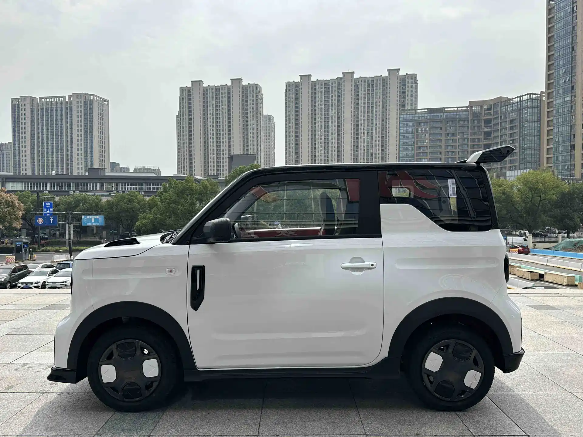 Photo 5 - Geely Galaxy Panda