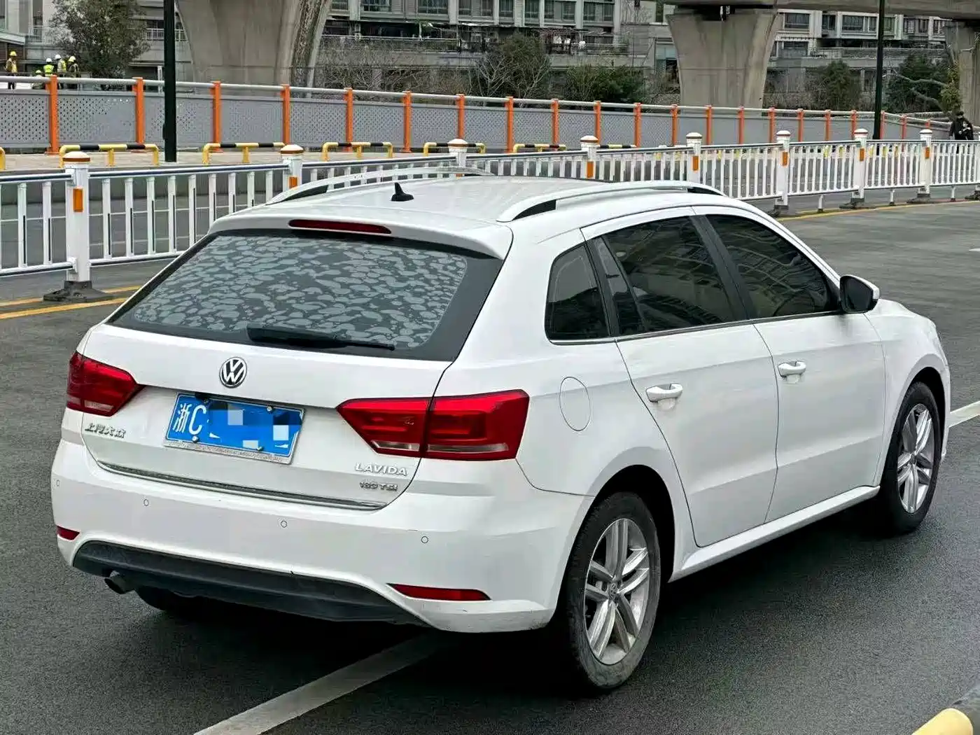 Volkswagen Lavida Tour 2018 2017 180TSI DSG Comfort Edition
