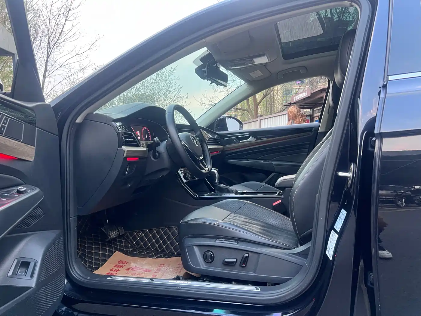 Volkswagen Passat 2019 330TSI Luxury Edition China VI фото 7