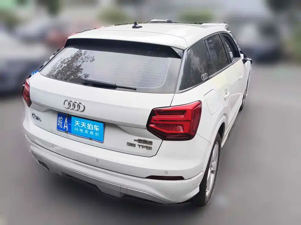 Фото 2 - Audi Q2L