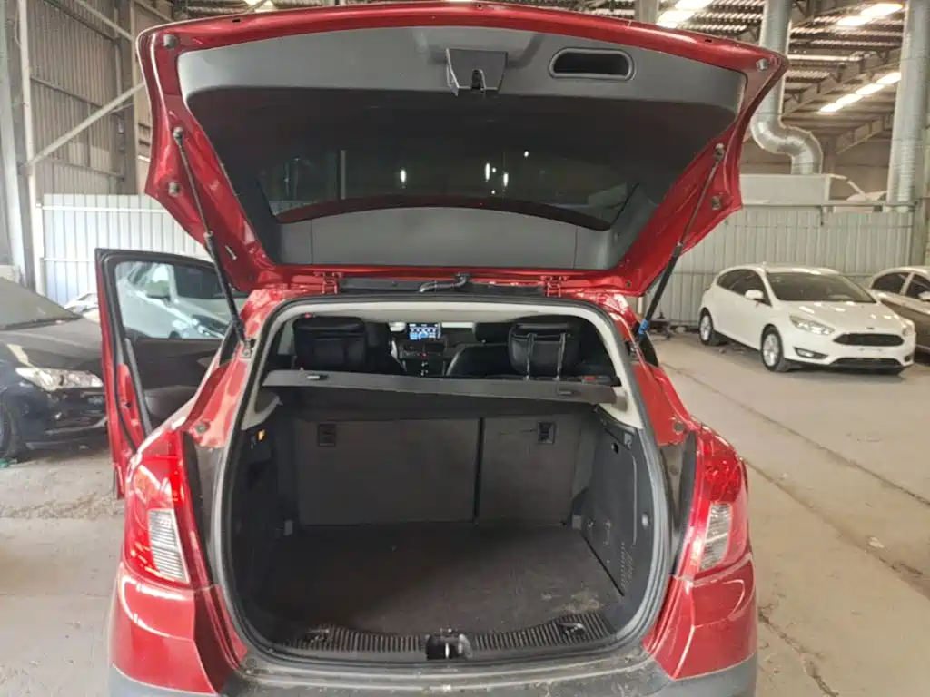 Фото 19 - Buick Encore