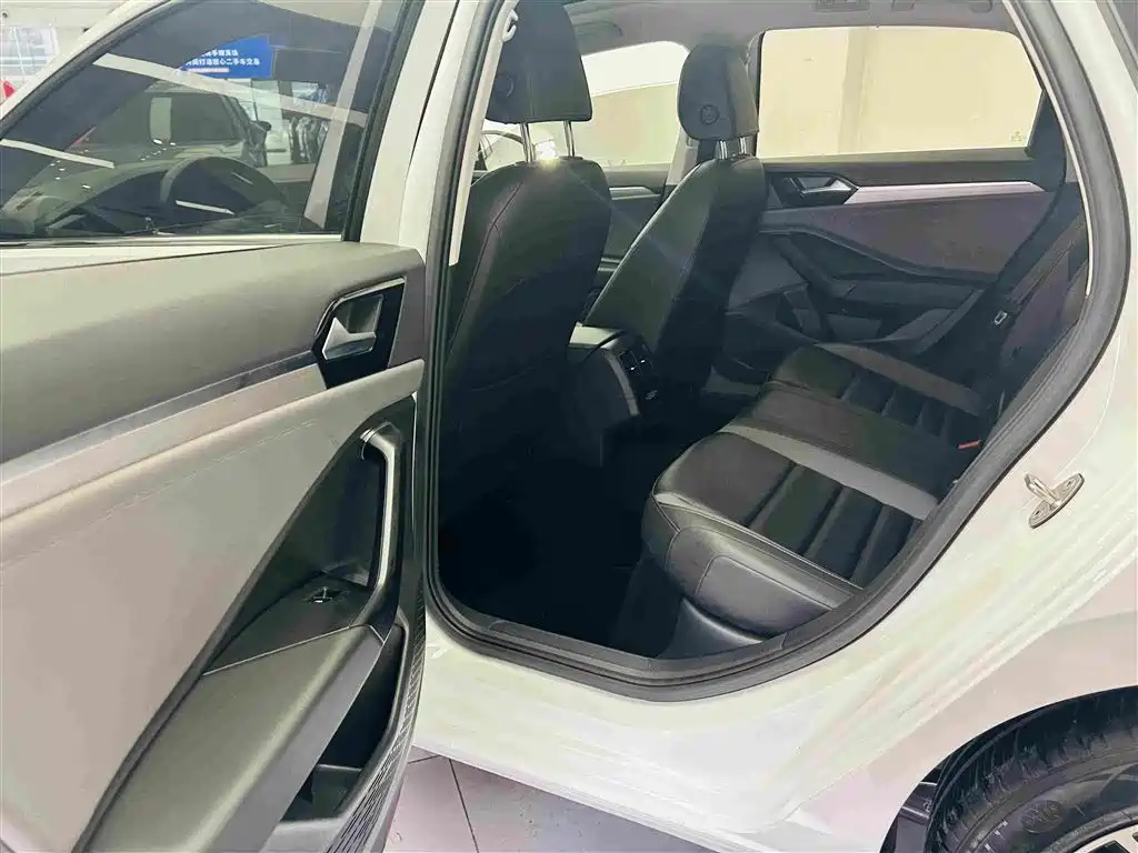 Volkswagen Sagitar, миниатюра 23
