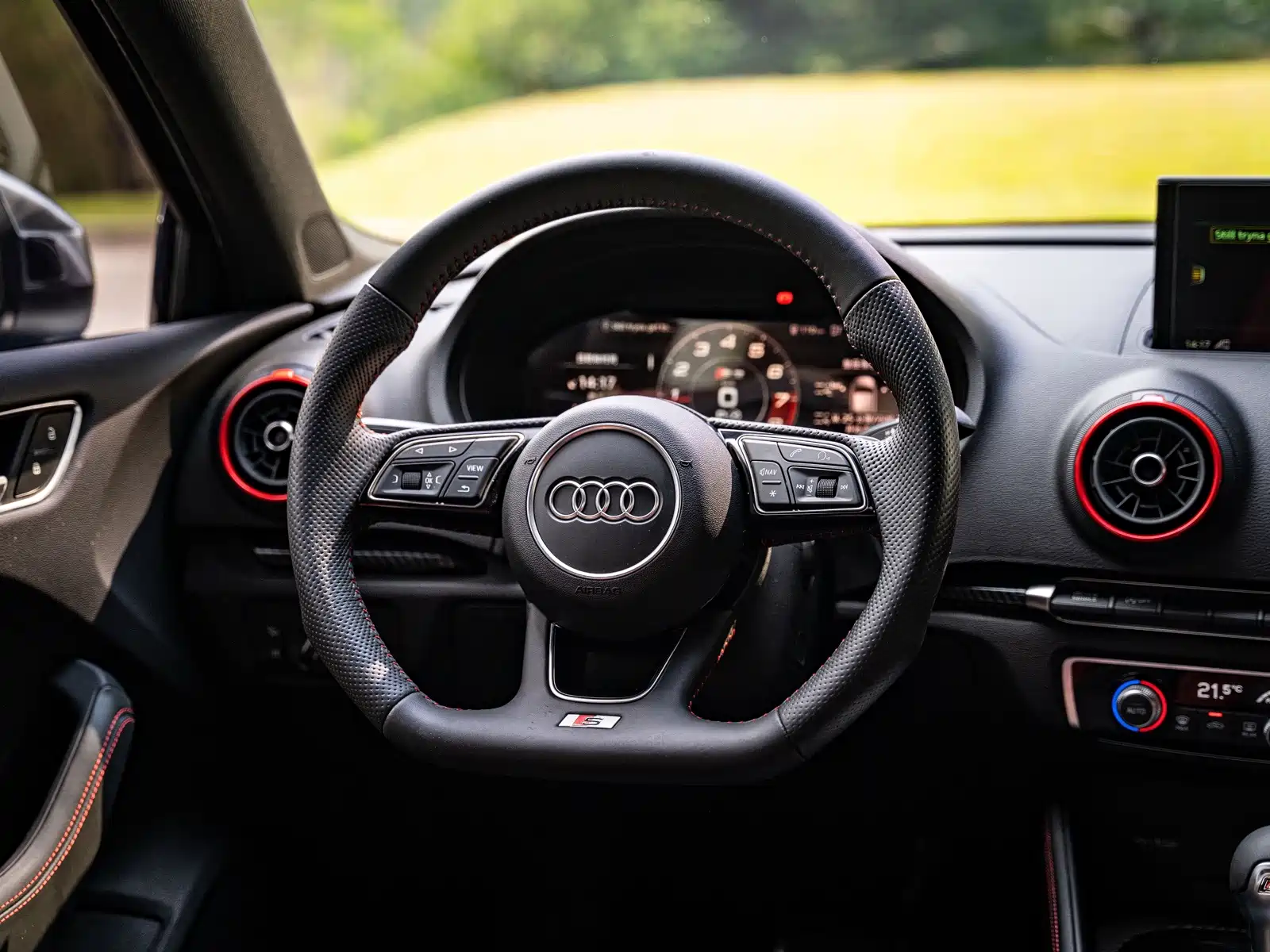 Photo 17 - Audi S3