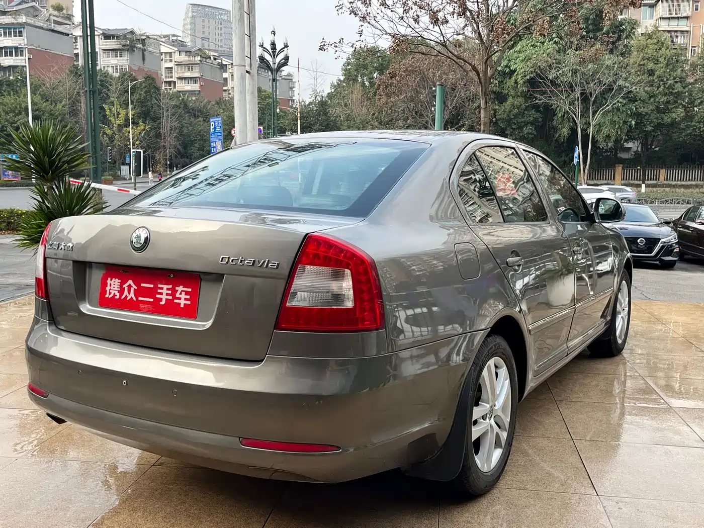 Škoda Octavia 2013 1.6L Automatic Elite Edition фото 14
