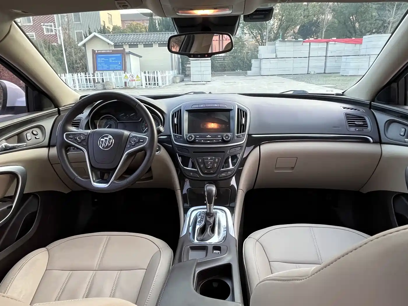 Buick Regal 2015 2.0L Elite Fashion Model фото 11