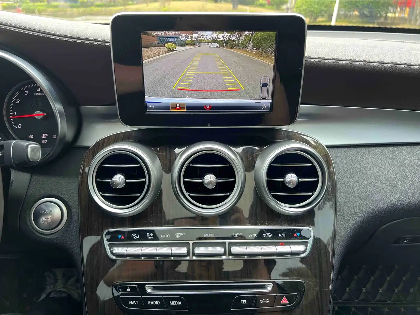 Mercedes-Benz GLC 2018 GLC 260 4MATIC Dynamic фото 16