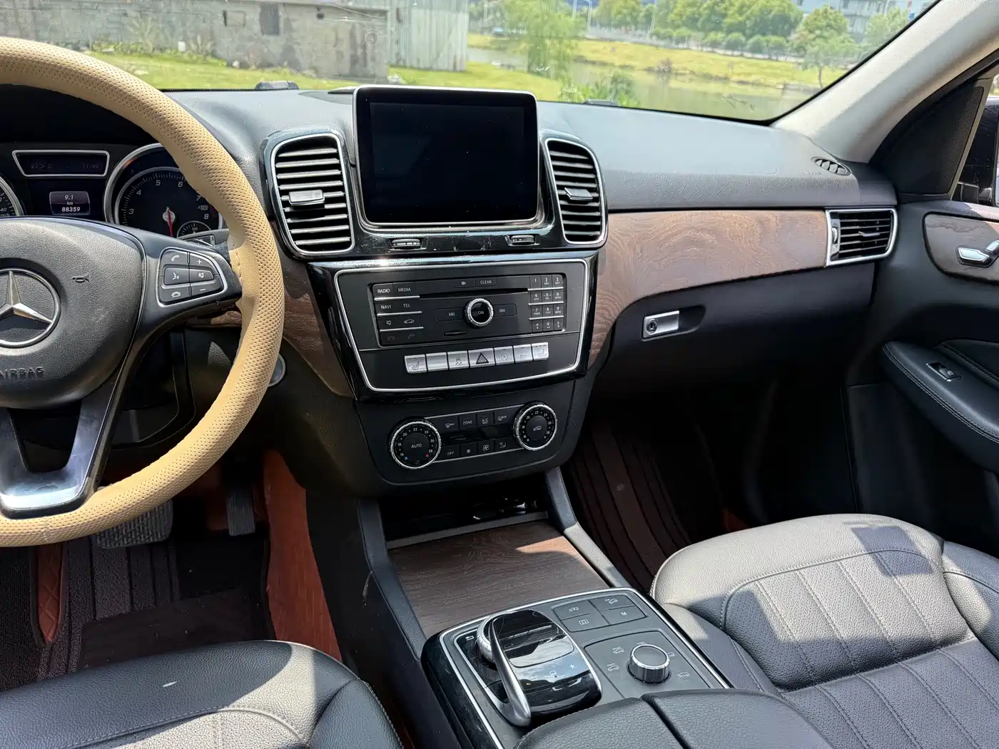 Mercedes-Benz GLE 2015 GLE 400 4MATIC фото 11