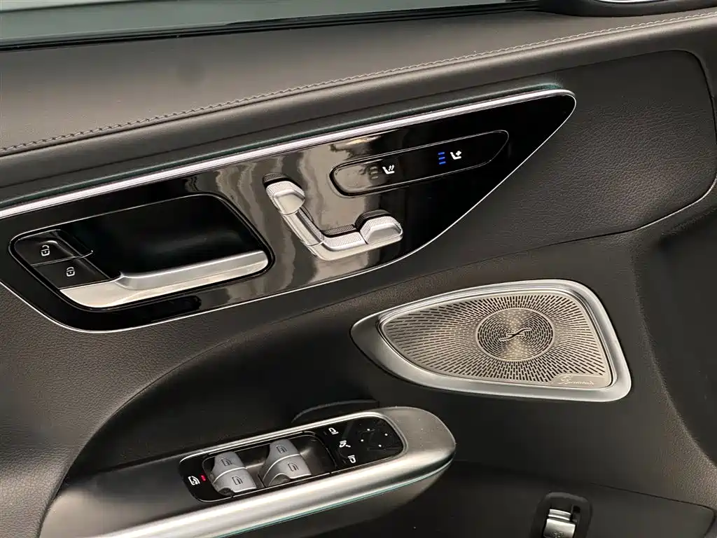 Mercedes-Benz C-Class 2025 C 260 L Night Sport Edition фото 7