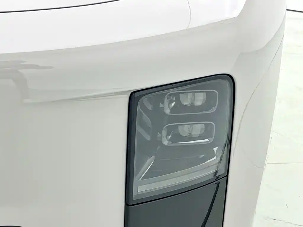 Фото 3 - Li Auto i6