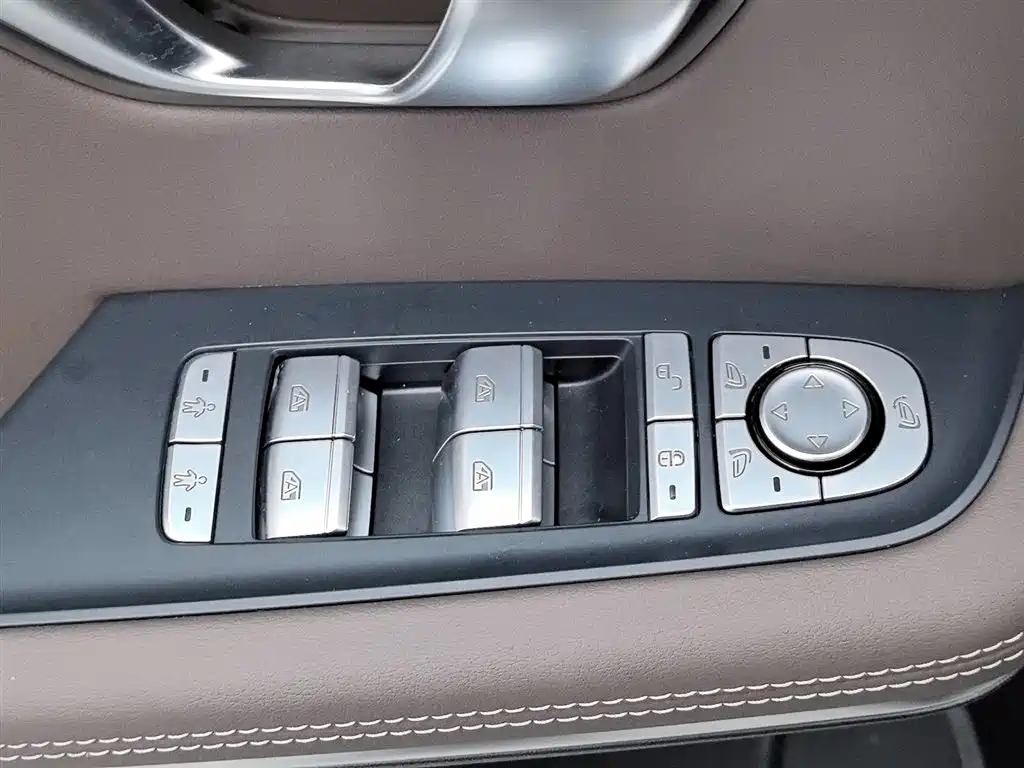 BYD Han 2025 DM-i 125KM Honor фото 7