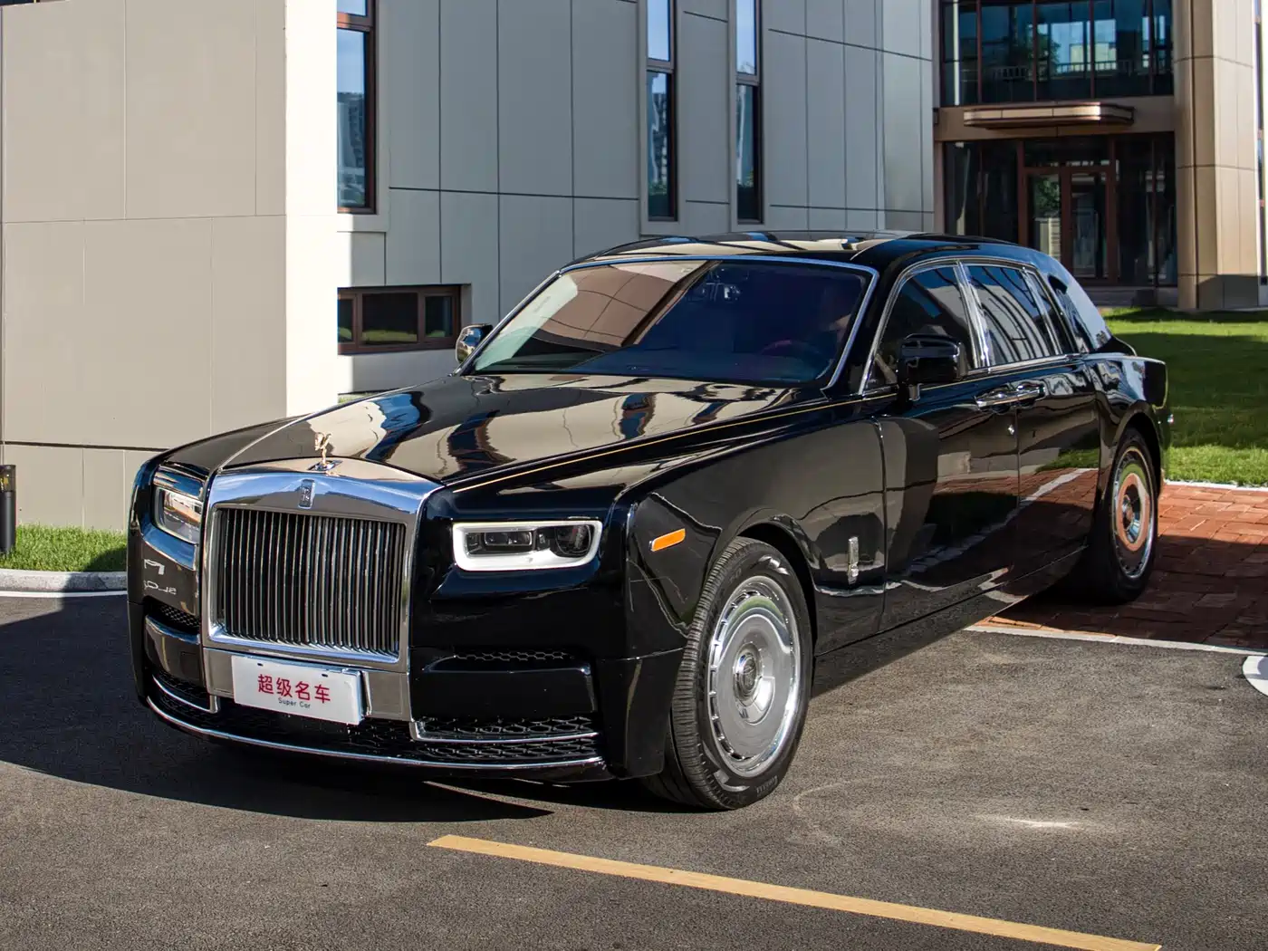 Rolls-Royce Phantom 2007 2004 Model 6.7L Standard Version