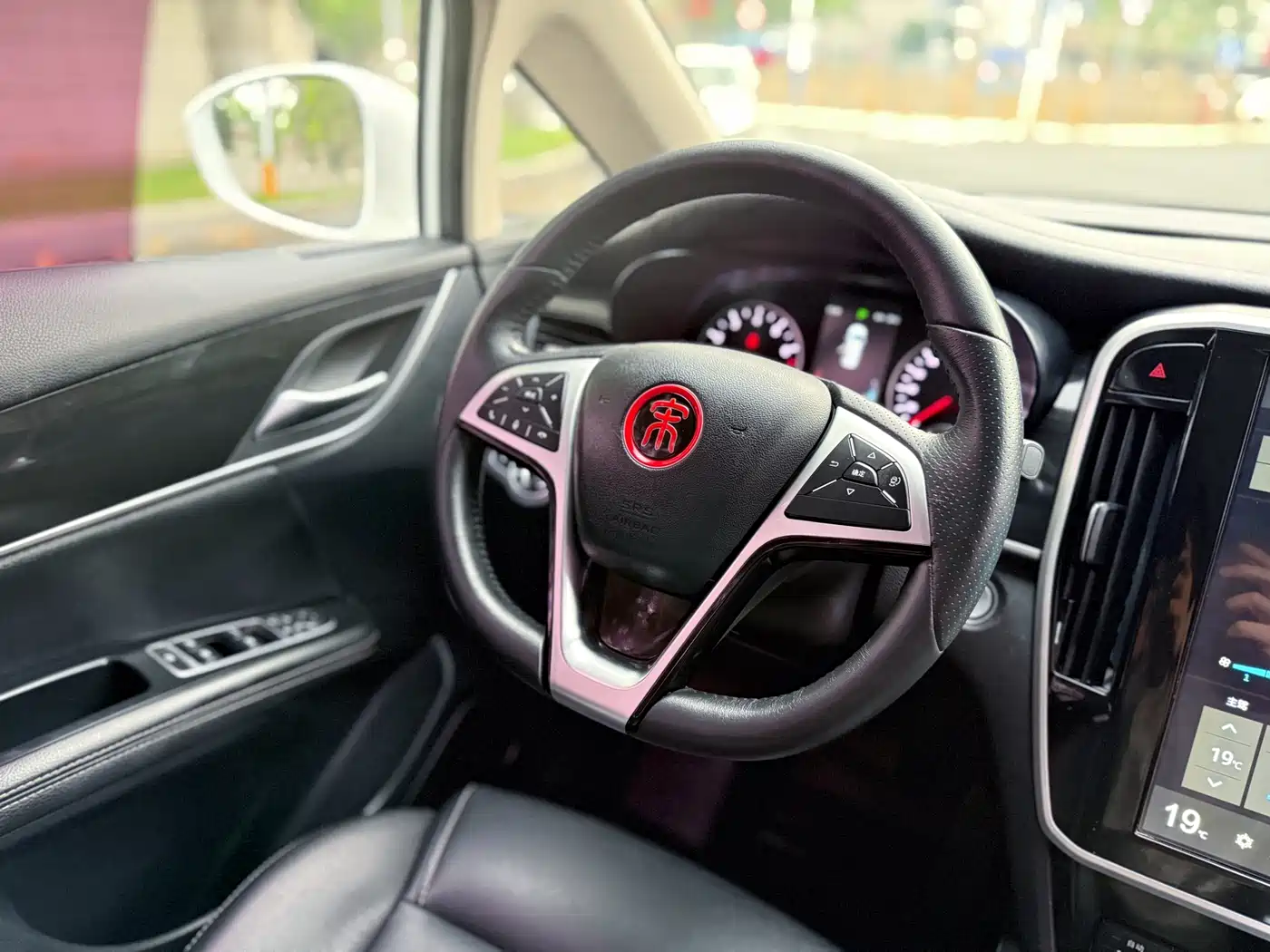 BYD Song MAX 2018 1.5T Auto Smart Connected Premium 7-Seater фото 12