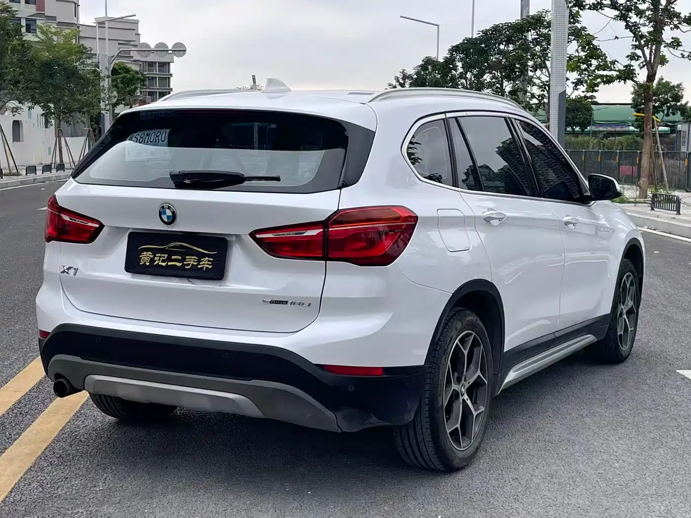 BMW X1 2019 sDrive18Li Premium Model фото 7