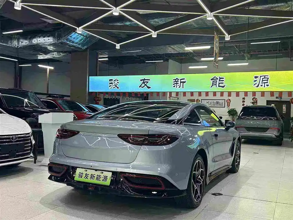 صورة 2 - Nezha Auto Nezha GT
