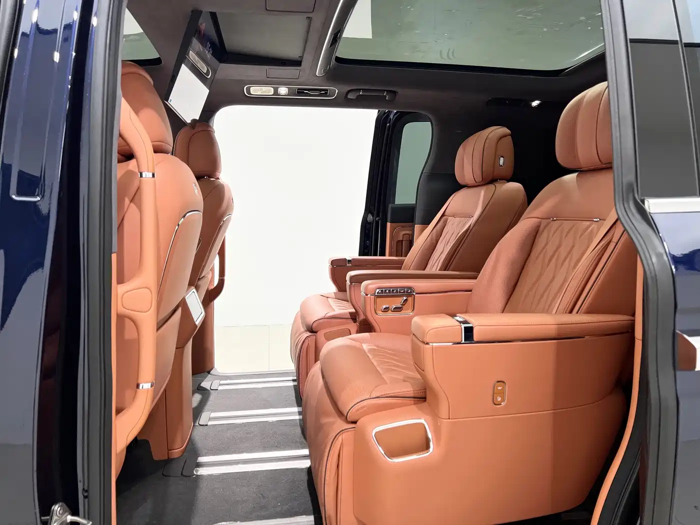 Фото 8 - Zhijie Zunjie MPV