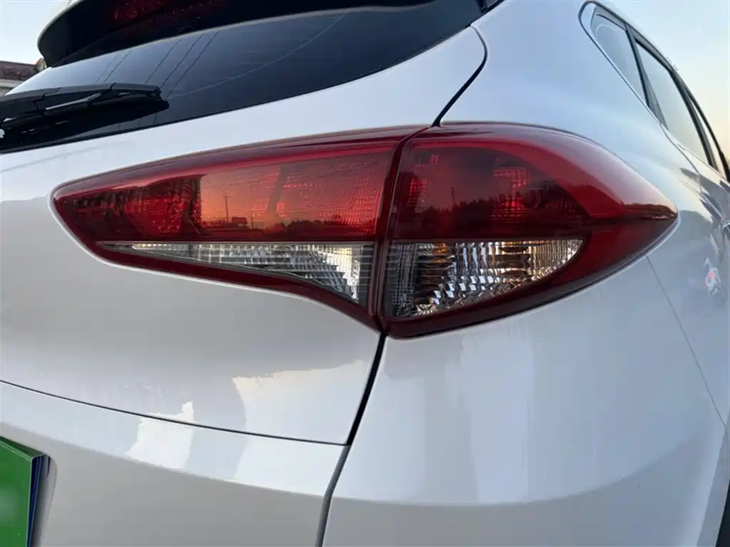 Hyundai Tucson 2015 1.6T Dual Clutch 2WD Smart фото 15