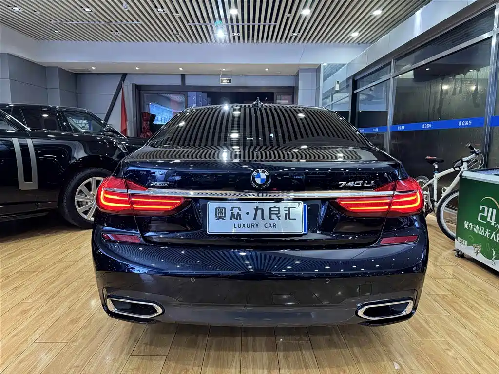 BMW 7 Series 2018 740Li xDrive Premium Type M Sport Package фото 24