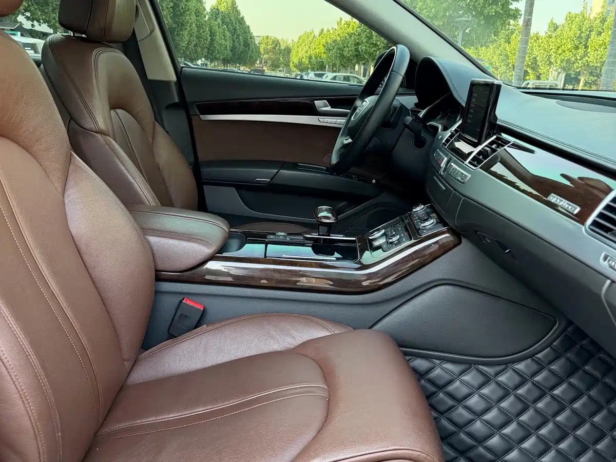 Audi A8 2014 A8L 45 TFSI quattro Comfort фото 10