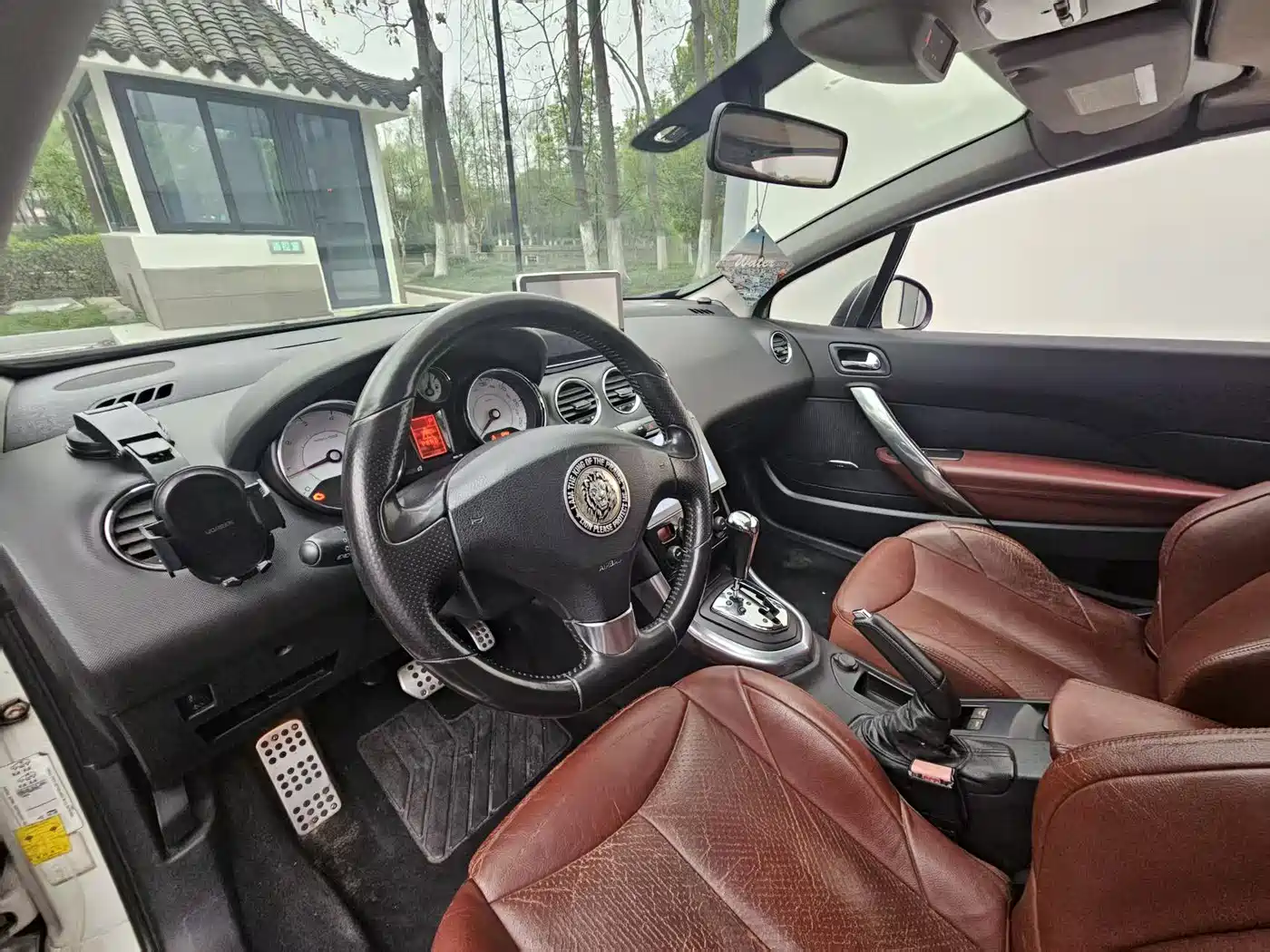 Peugeot 308 (Import) 2012 1.6T CC Luxury фото 6