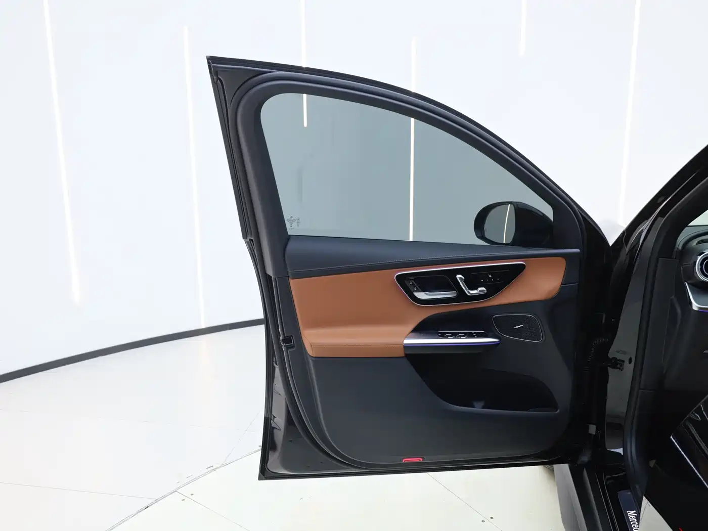 Mercedes-Benz GLC 2025 Facelift GLC 260 L 4MATIC Luxury фото 26