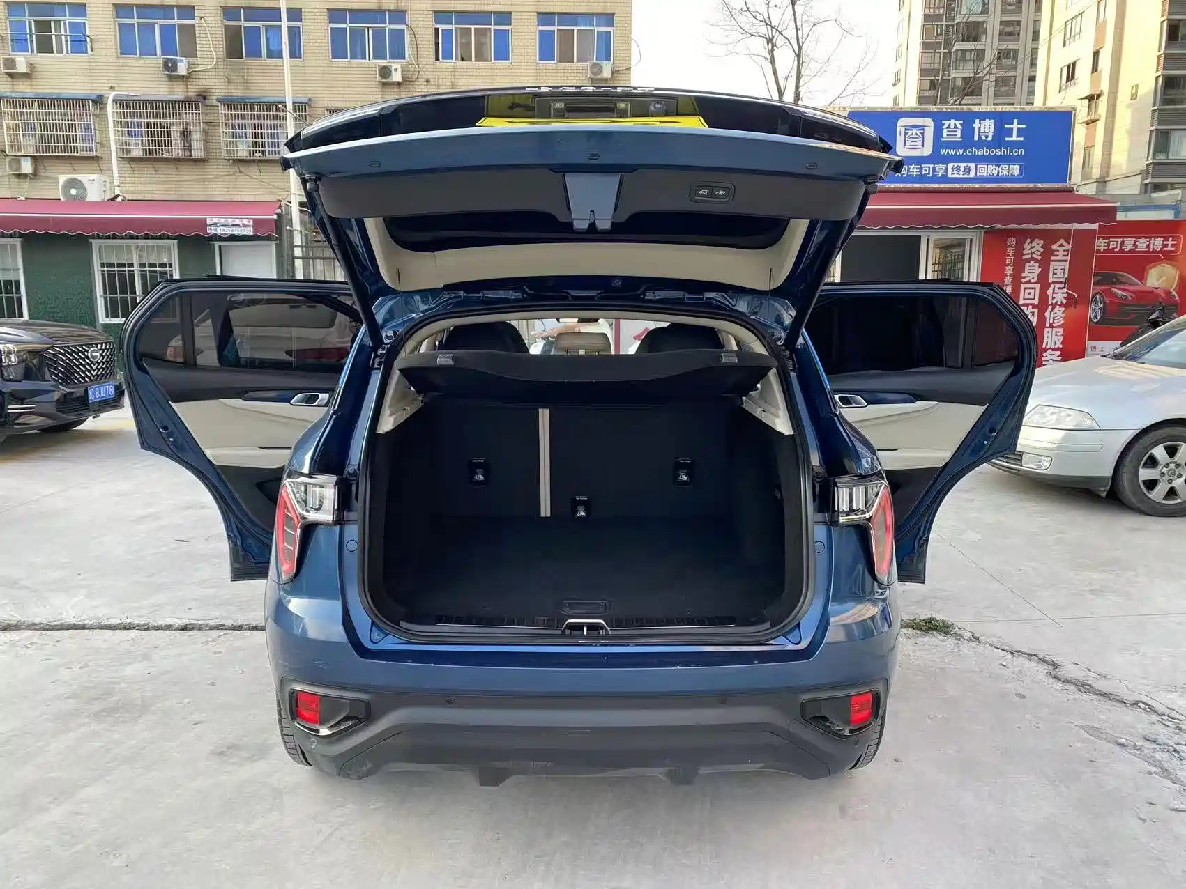 Photo 8 - Lynk & Co 01