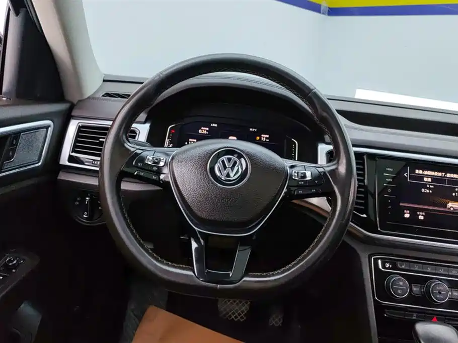 Volkswagen Teramont 2020 330TSI 2WD Luxury China VI фото 15