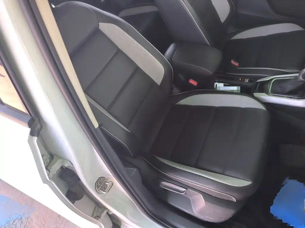 Volkswagen T-Roc, миниатюра 25