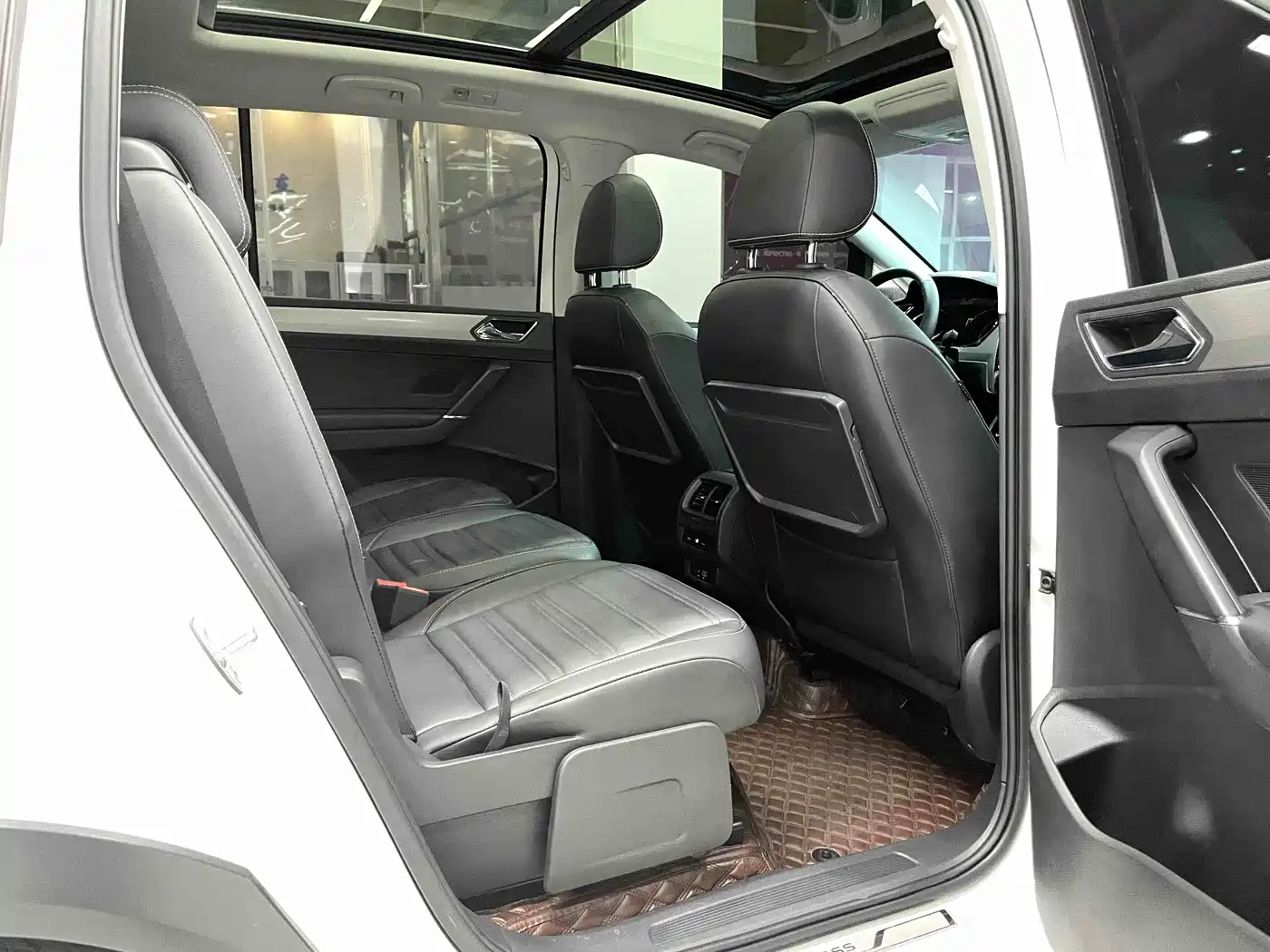 Volkswagen Touran 2021 Touran L 280TSI DSG Cross Edition 7-seater фото 14