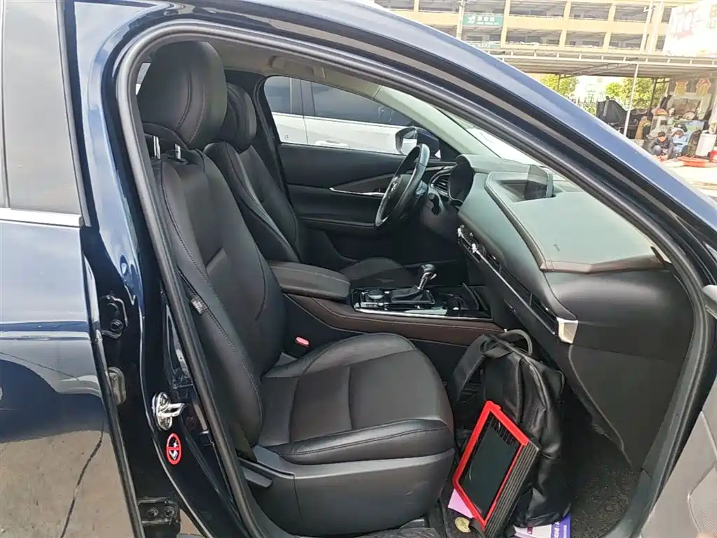 Photo 25 - Mazda CX-30