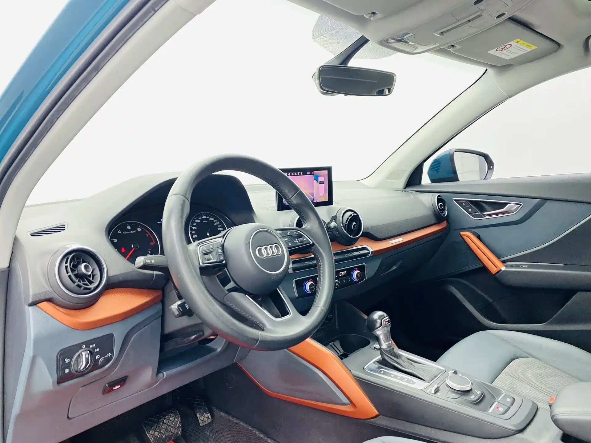 Photo 14 - Audi Q2L
