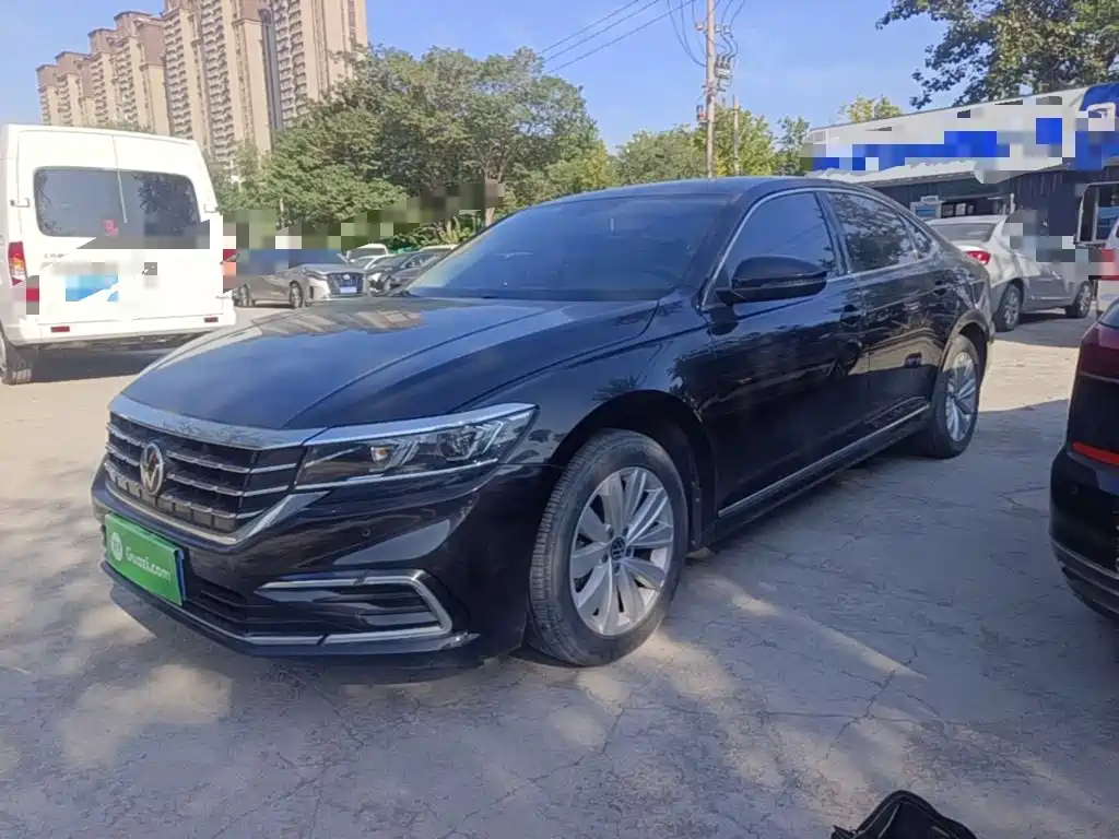 Photo 2 - Volkswagen Passat