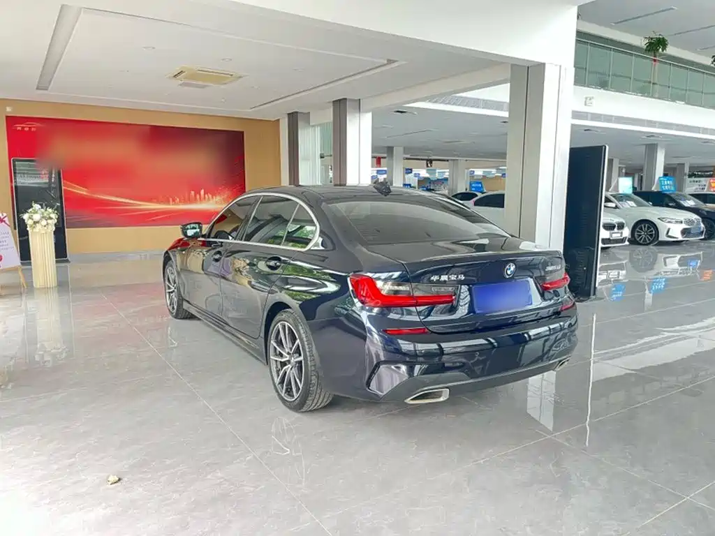 BMW 3-SERIES