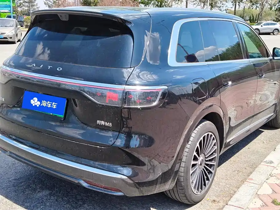 AITO Wenjie AITO M8 2025 Range Extender Max+ Edition 53.4kWh 5-seater фото 3