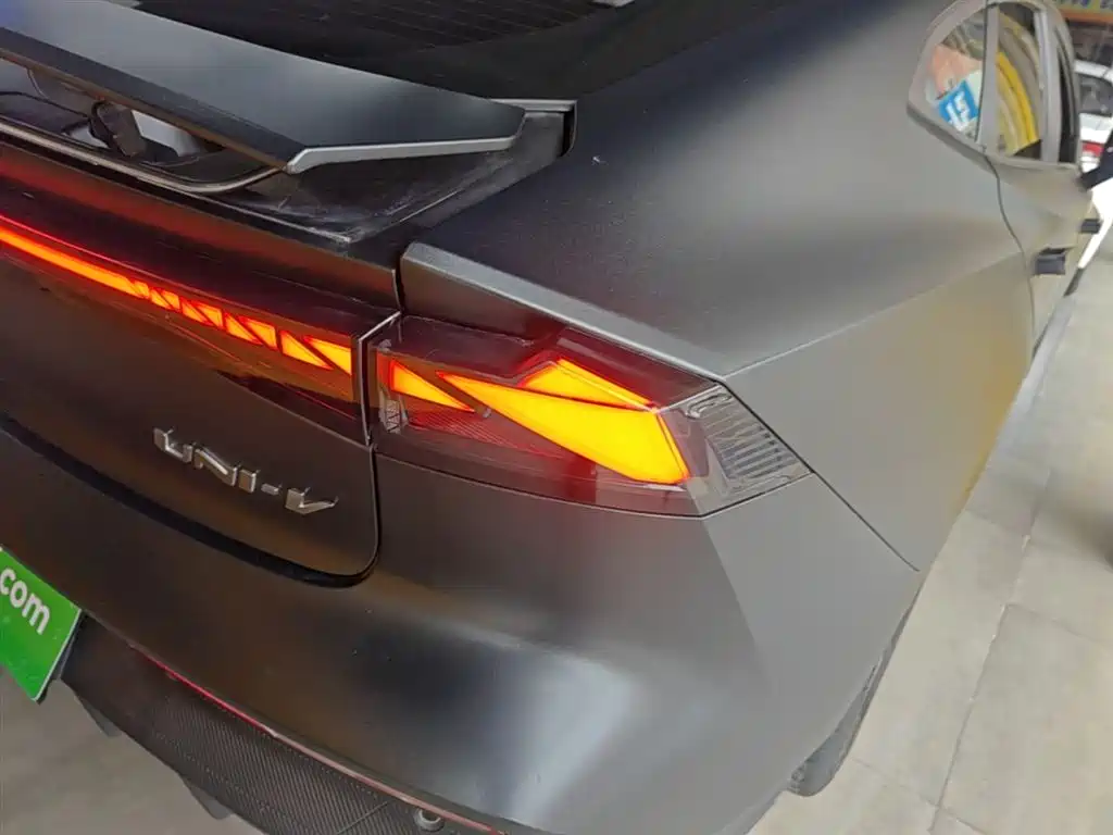CHANGAN UNI-V