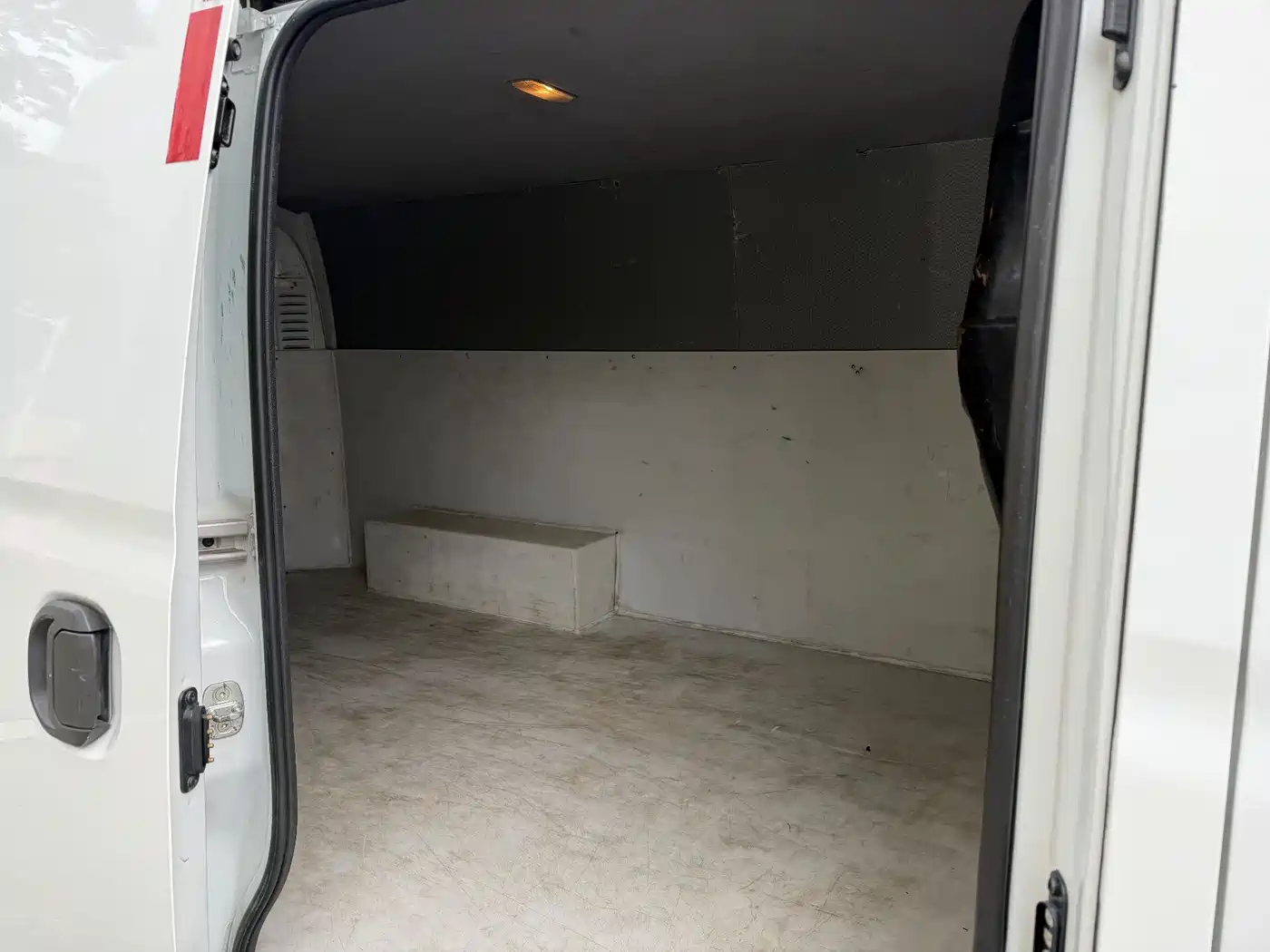 SAIC Maxus Maxus EV30 2022 Pure Electric Smart Logistics Expert Long Axle Guoxuan фото 14