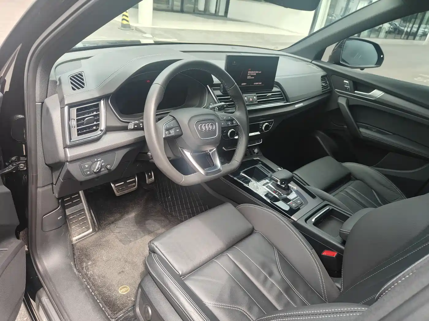 Audi Q5L 2024 Model 40 TFSI Luxury Dynamic фото 6
