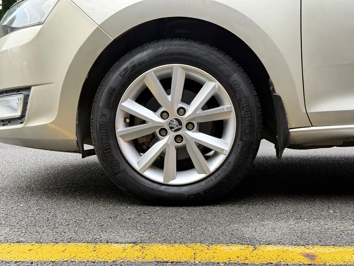 Škoda Rapid 2013 1.6L Automatic Preferred фото 17
