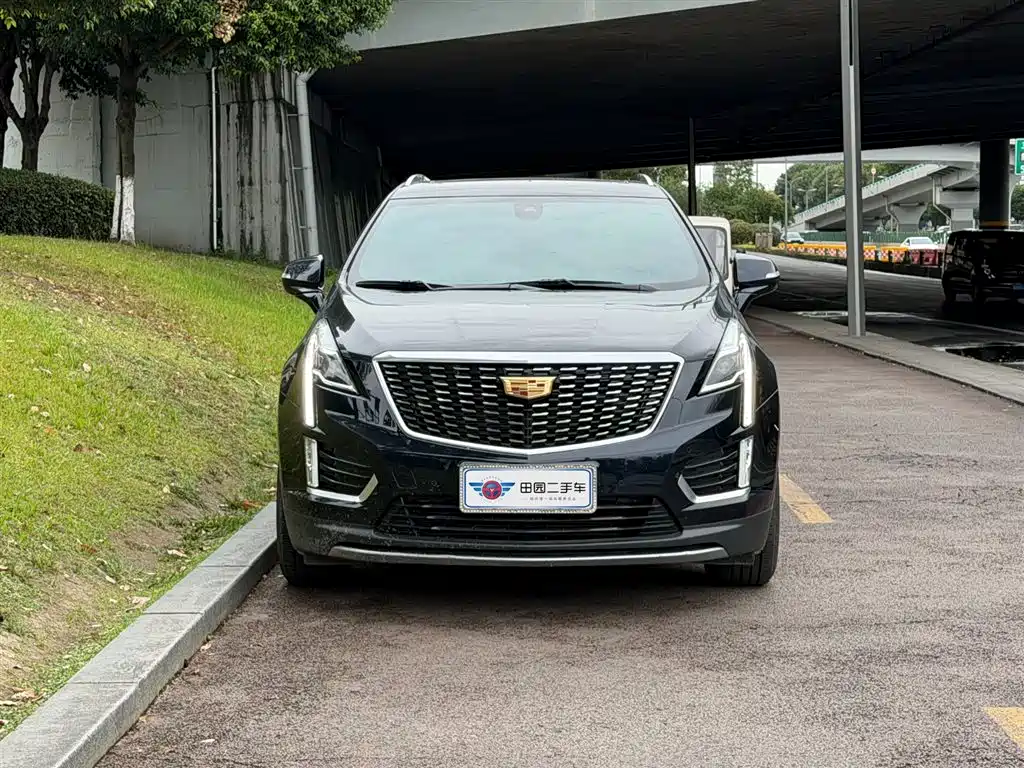CADILLAC XT5