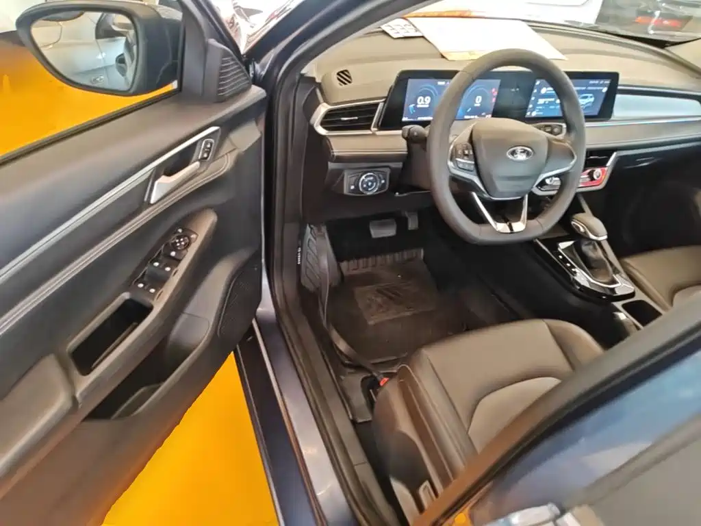 Ford Escort 2022 2021 1.5L Automatic Diamond Edition