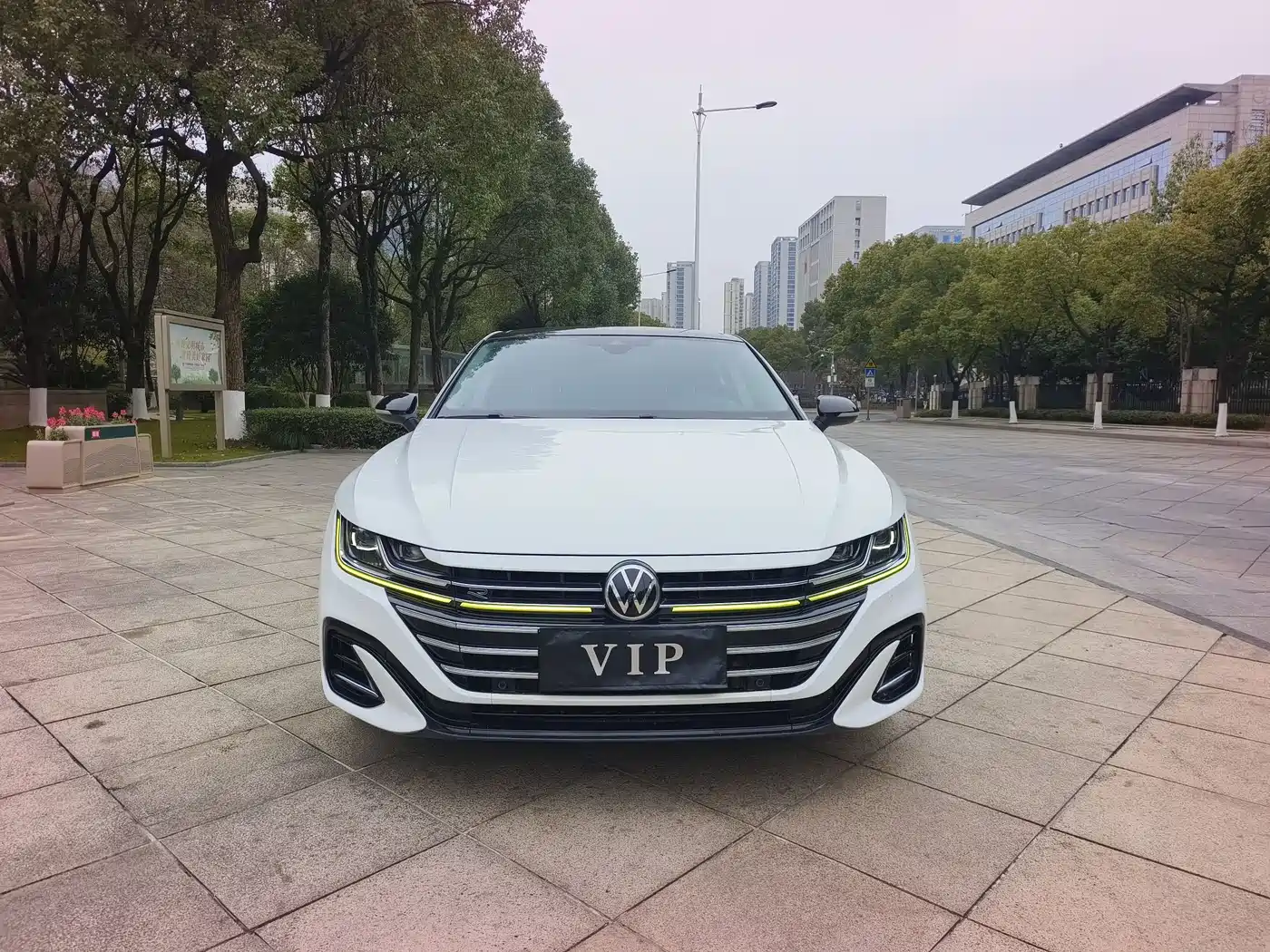 Volkswagen FAW-Volkswagen CC 2021 380TSI Eye-catching Edition фото 2