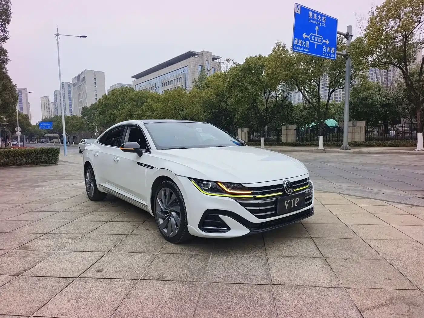 Volkswagen FAW-Volkswagen CC 2021 380TSI Eye-catching Edition фото 3