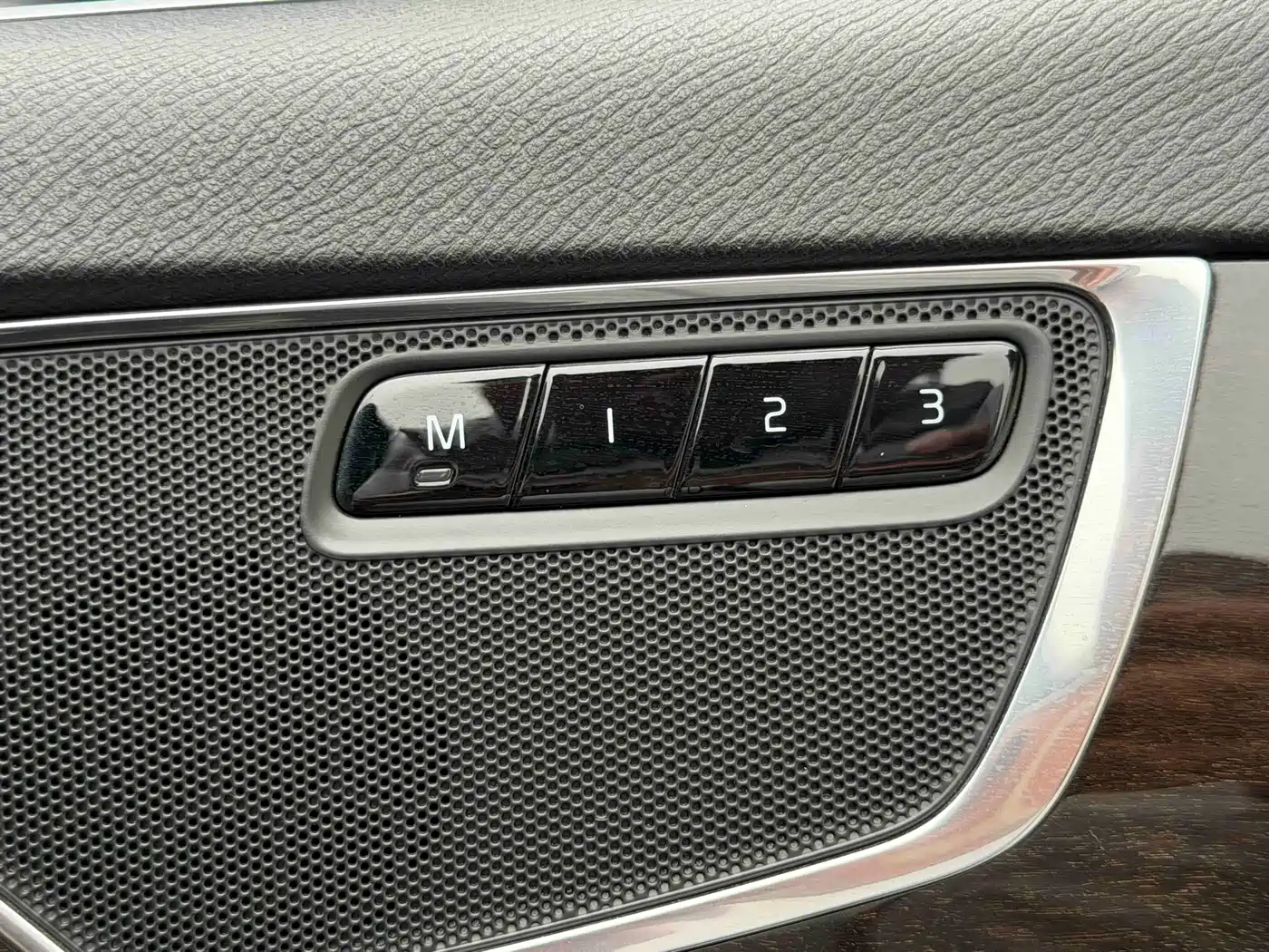 Фото 14 - Volvo XC90
