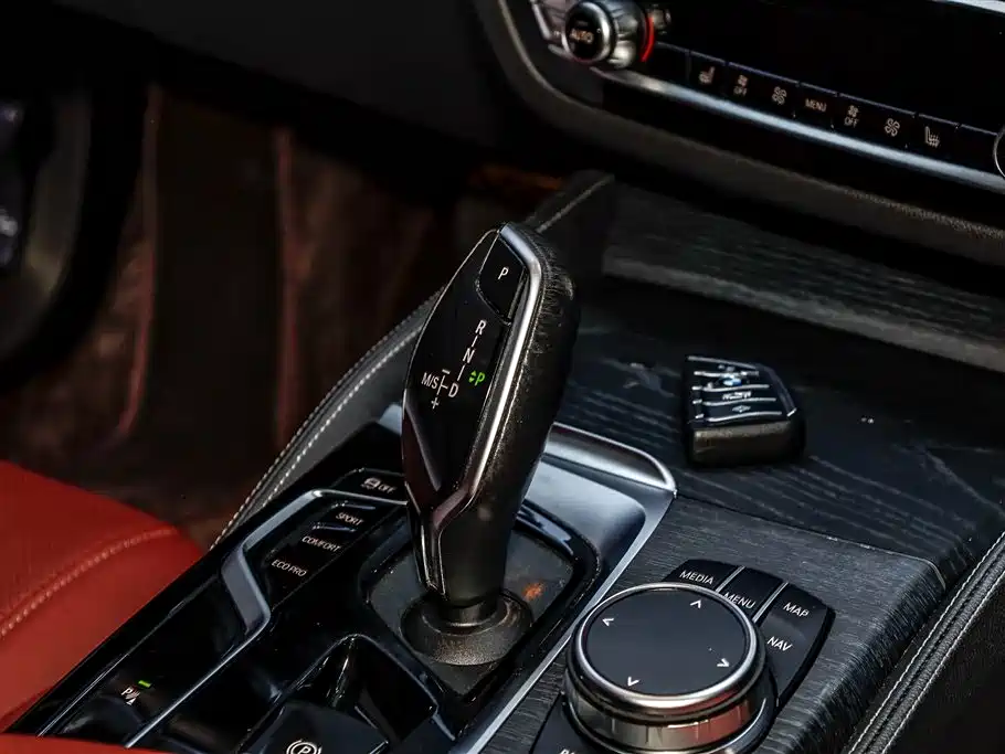 BMW 5 Series 2022 Model Second Facelift 530Li Leading M Sport Package фото 27
