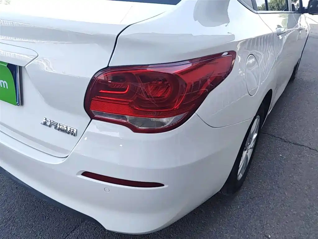 Chevrolet Cavalier 2016 1.5L Automatic Delight Edition фото 8